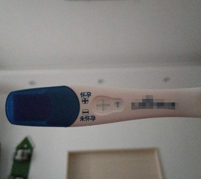 怀孕三个月能香港验血,备孕期间如何使用验孕棒？什么时候用好？